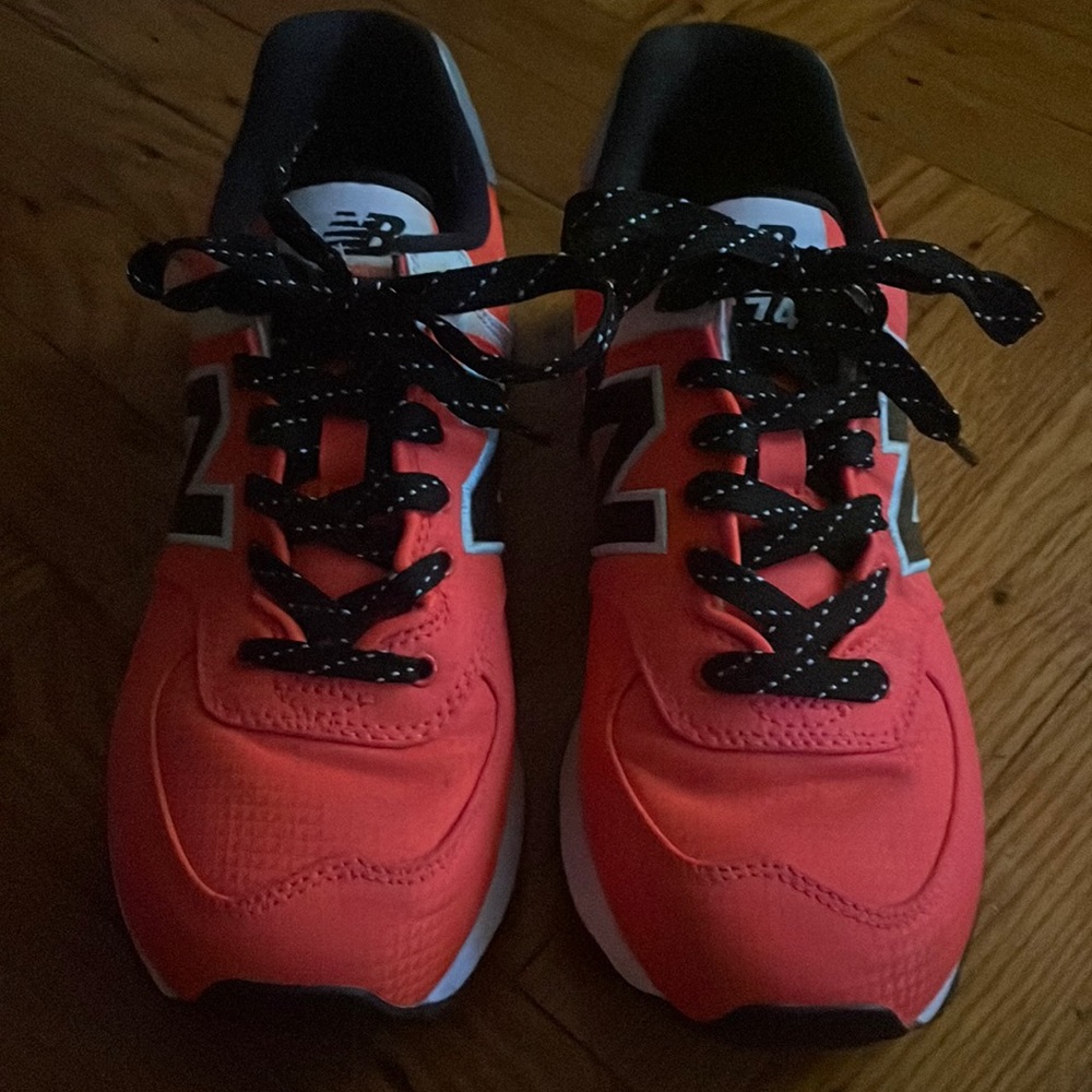 New Balance Women's 574 Shoes Size 6.5 WL574WR2 Vivid Coral
